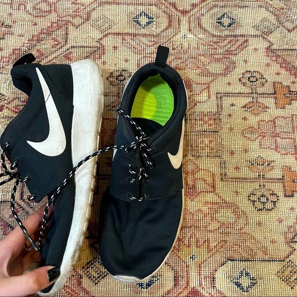 Nike Athletic Sneakers - Picture 1 of 5